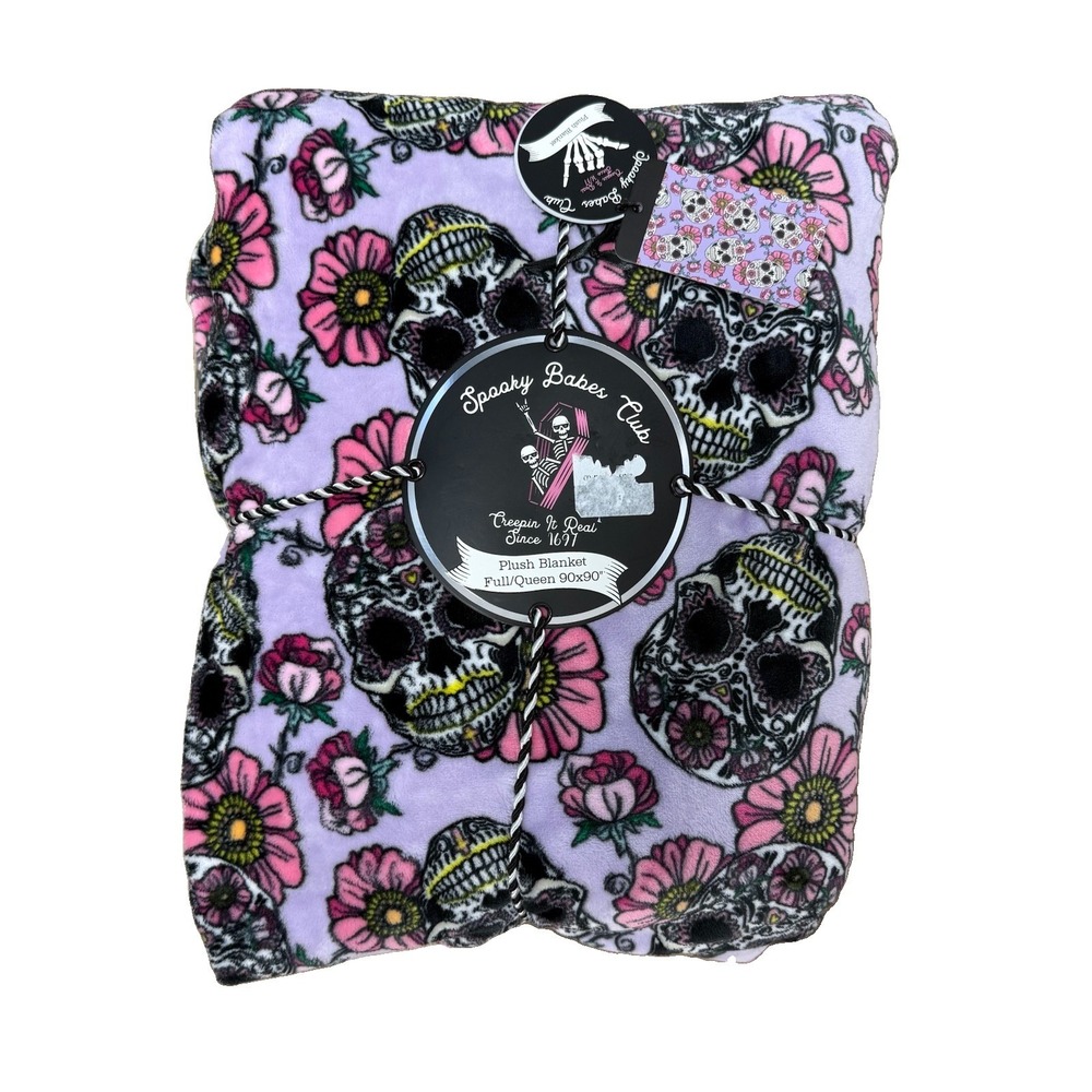 NWT Sugar Skulls Halloween Plush Blanket Full Queen 90"x 90" Purple Day Of Dead